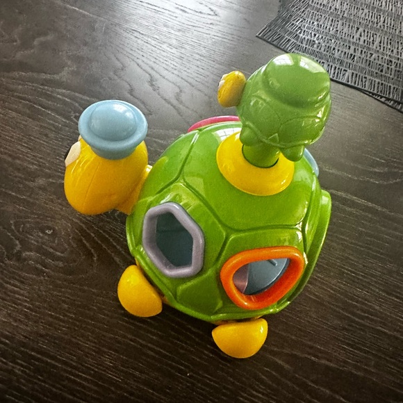 Shape Sorting Shaking Turtle - Picture 4 of 5